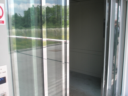 Staklena vrata auto-dizala