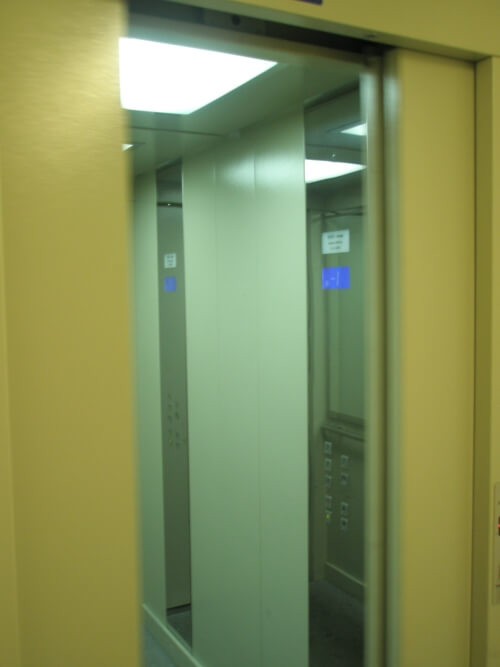 Prolazna kabina osobnog dizala