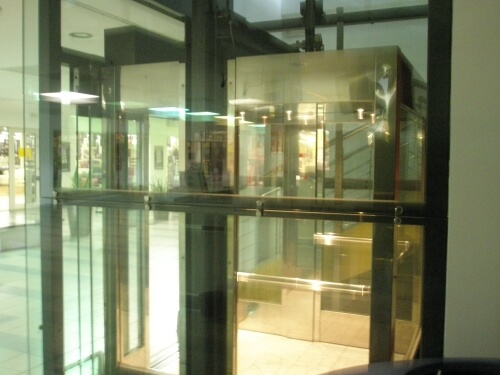 Staklena kabina i stakleno vozno okno