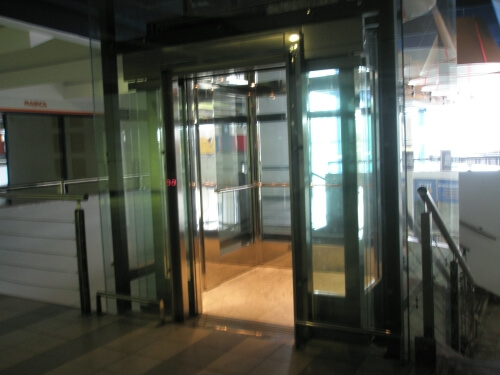 Staklena kabina i stakleno vozno okno